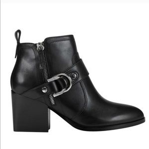 NWOT Marc Fisher Victa Heeled Bootie Black